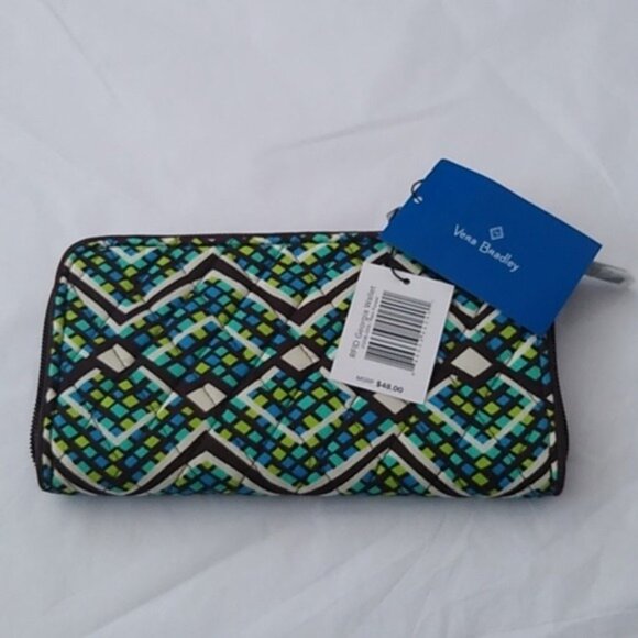 Vera Bradley RFID Quilted Cotton Georgia Wallet in Rain Forest - Picture 3 of 7